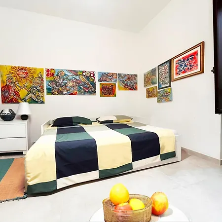 Apartment Casa Mariolina, Brand New Refurbished 2 Bed In The Historical Center Syracuse
